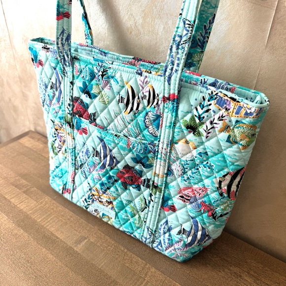 Vera Bradley Small Vera Tote in Antilles Treasure - Picture 12 of 13